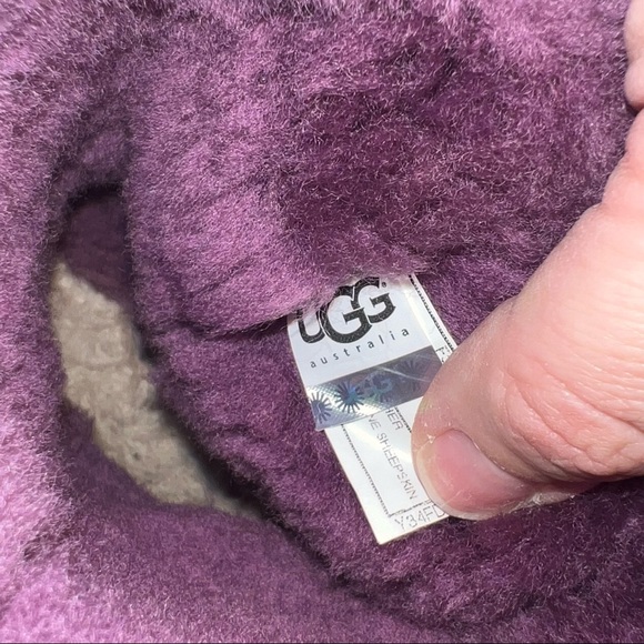 Purple sparkly uggs - Picture 5 of 8